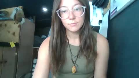 Snapshot of d3sert_moon chatting on December 2025 05:55:02 PM d3sert_moon online show from December 2025 05:55:02 PM
