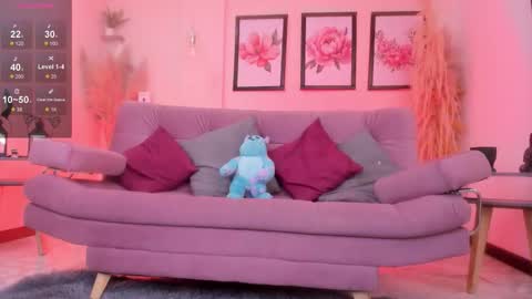 Daniela  online show from November 2025 12:04:02 PM