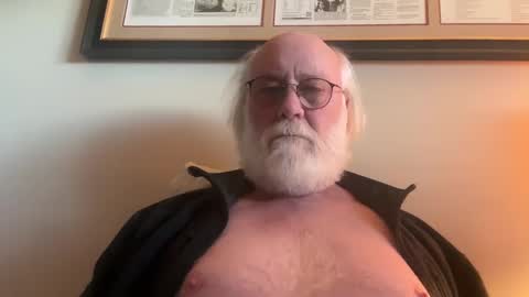 Snapshot of daddy341177 chatting on January 2025 12:45:01 AM daddy341177 online show from January 2025 12:45:01 AM