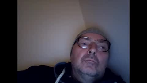 Snapshot of daddy91964 chatting on December 2024 07:00:02 PM daddy91964 online show from December 2024 07:00:02 PM