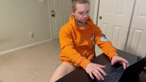 Snapshot of daddydaydrinkz chatting on March 2025 06:32:02 AM DaddydayDrinkz online show from March 2025 06:32:02 AM