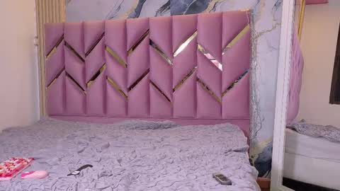 JAZMIN online show from October 2025 07:33:02 PM