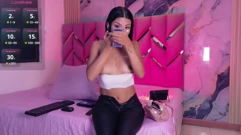 JAZMIN online show from January 2026 07:41:02 PM