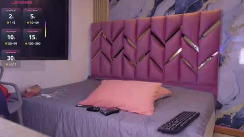 JAZMIN online show from January 2026 07:28:02 PM