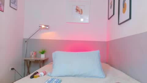 Antonella  online show from November 2025 02:52:02 PM