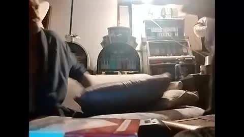 Snapshot of dadude_714 chatting on December 2025 01:43:01 AM dadude_714 online show from December 2025 01:43:01 AM