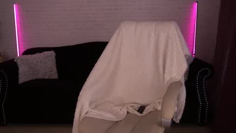 Snapshot of daenerys_daen chatting on February 2025 07:37:02 AM daenerys_daen online show from February 2025 07:37:02 AM