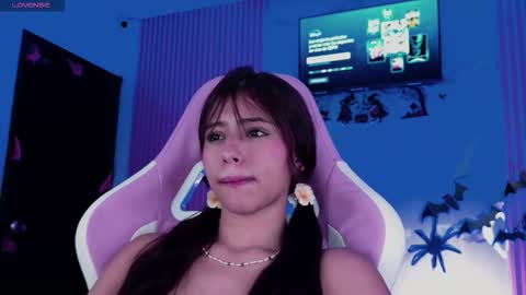 Dafne  online show from November 2025 01:56:02 PM