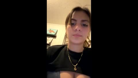 Snapshot of dafnecloutier chatting on January 2025 01:41:01 AM Dafne 27 Cory-24 online show from January 2025 01:41:01 AM