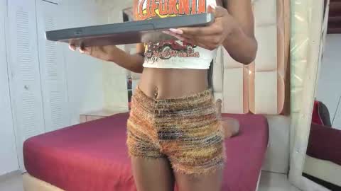 Snapshot of dafnee_adams chatting on October 2025 12:49:02 PM Dafnee online show from October 2025 12:49:02 PM