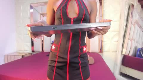 Snapshot of dafnee_adams chatting on October 2025 12:53:02 PM Dafnee online show from October 2025 12:53:02 PM