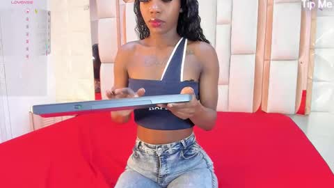 Snapshot of dafnee_adams chatting on November 2025 12:27:02 PM Dafnee online show from November 2025 12:27:02 PM