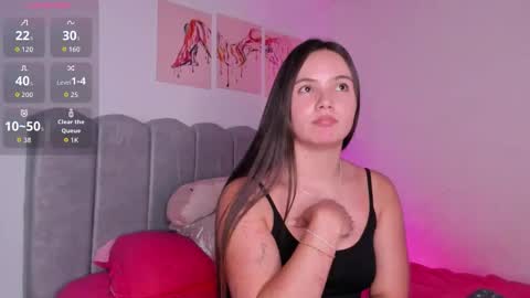 Dafne  online show from November 2025 10:10:01 PM