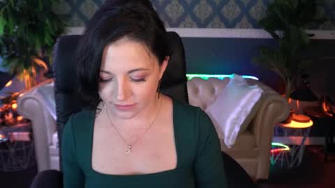 Snapshot of dafni_mon chatting on May 2026 01:18:01 PM Dafni Mon online show from May 2026 01:18:01 PM