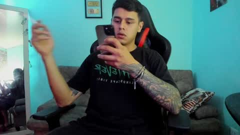 Snapshot of dage_19 chatting on January 2025 03:22:01 AM my name is Jhon and I live in colombia online show from January 2025 03:22:01 AM