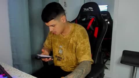 Snapshot of dage_19 chatting on October 2025 03:07:02 AM my name is Jhon and I live in colombia online show from October 2025 03:07:02 AM