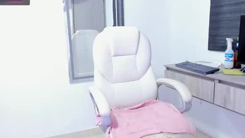 Snapshot of dahian_carter chatting on September 2025 11:56:02 AM Dahian  online show from September 2025 11:56:02 AM