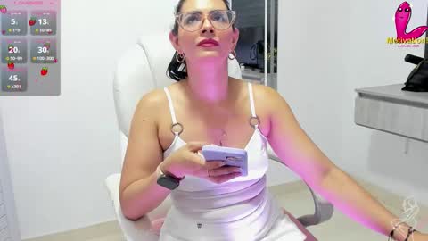 Dahian  online show from November 2025 11:15:02 PM