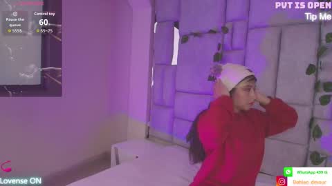 Dahiana  online show from November 2025 11:53:01 AM