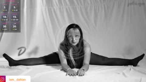 Dahiana  online show from February 2026 12:12:01 PM