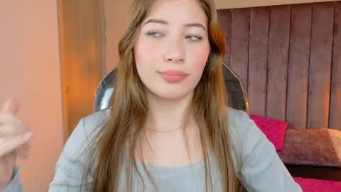 Snapshot of dahlia_rousse chatting on May 2026 08:31:01 AM Dahlia online show from May 2026 08:31:01 AM