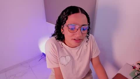 Dahli online show from March 2025 10:53:01 PM