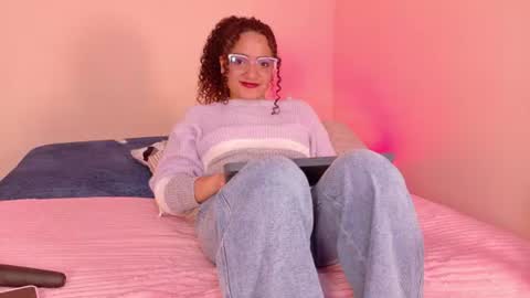 Snapshot of dahliabrowniee chatting on June 2026 02:53:01 AM Dahli online show from June 2026 02:53:01 AM
