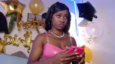 Snapshot of dahyan_ chatting on July 2026 04:43:01 PM DAHYAN online show from July 2026 04:43:01 PM