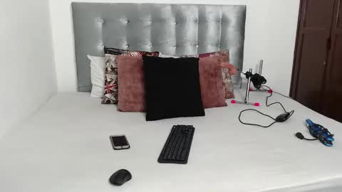 Daiisha.. online show from November 2025 06:30:01 PM