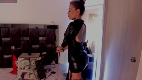  D A I L A  online show from January 2025 10:19:01 PM