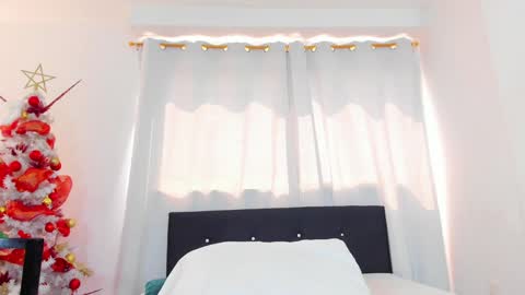 Daila Smith  online show from December 2024 04:47:02 PM