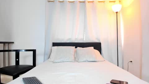 Daila Smith  online show from February 2025 03:32:02 PM