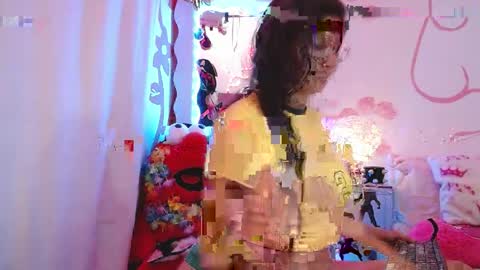 Snapshot of daina_flower chatting on May 2026 03:58:01 AM DAINA online show from May 2026 03:58:01 AM