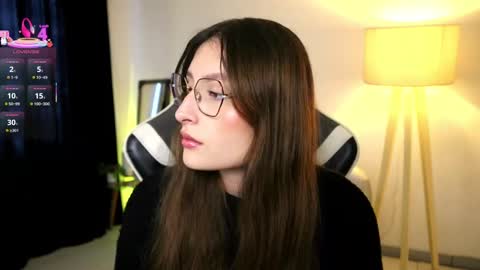 Lauren            online show from September 2025 01:44:02 PM