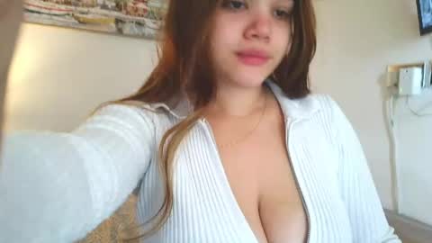 Snapshot of daisy_brown01 chatting on April 2026 09:49:01 AM Dai my Instagram missdaisy 07 online show from April 2026 09:49:01 AM