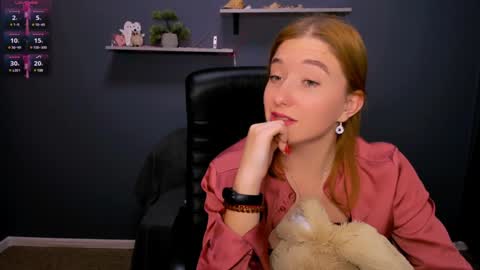 Little Di online show from December 2024 04:24:01 AM