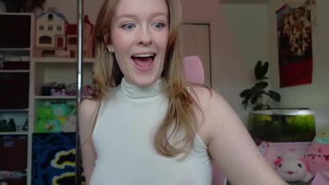 Snapshot of daisy_dollxo chatting on May 2026 07:18:01 PM Daisy online show from May 2026 07:18:01 PM