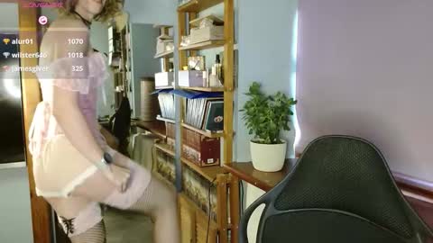 daisy_lovely online show from November 2025 04:22:02 AM