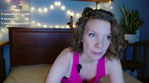 daisy_lovely online show from December 2025 04:18:02 AM