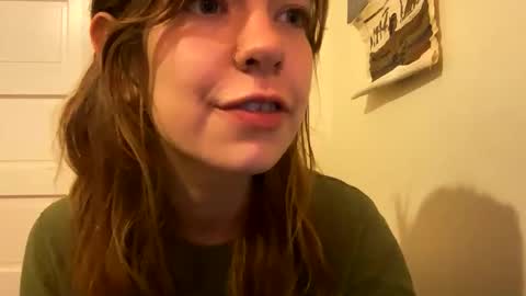 Snapshot of daisybaby699 chatting on May 2026 07:15:02 AM DaisyB3 online show from May 2026 07:15:02 AM