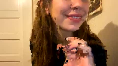 Snapshot of daisybaby699 chatting on May 2026 06:43:02 AM DaisyB3 online show from May 2026 06:43:02 AM