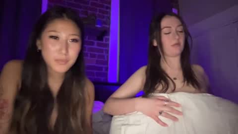 Daisy Kim online show from February 2025 06:42:01 AM