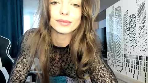 Snapshot of daisysland chatting on November 2025 08:48:02 AM Beatrice online show from November 2025 08:48:02 AM