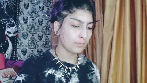    --  -- help me reach 100 hands up  online show from February 2025 12:28:01 AM