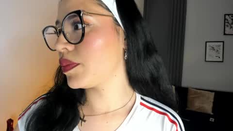 Snapshot of dakhota_rouge chatting on June 2026 05:01:01 AM Dakhota online show from June 2026 05:01:01 AM