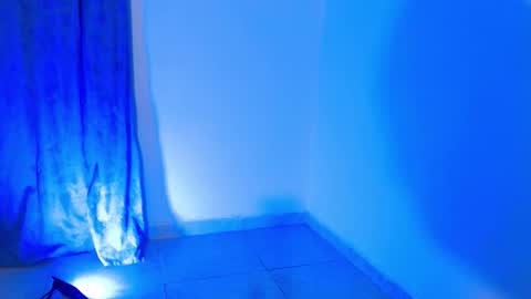 VALENTINA  online show from November 2025 07:52:02 AM