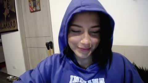 IG  dakotasofiaa online show from December 2024 03:18:02 AM