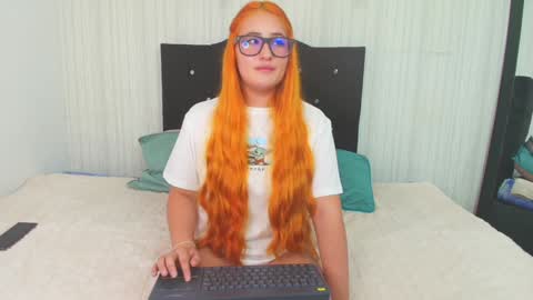 Snapshot of dakota_alice chatting on February 2025 02:50:02 AM Dakota and Valerie online show from February 2025 02:50:02 AM