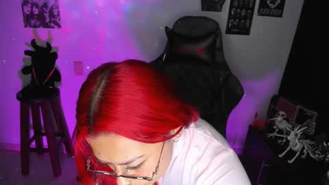 Dakota Crab online show from September 2025 12:00:02 AM