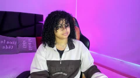 dakota_mars online show from September 2025 12:43:02 PM